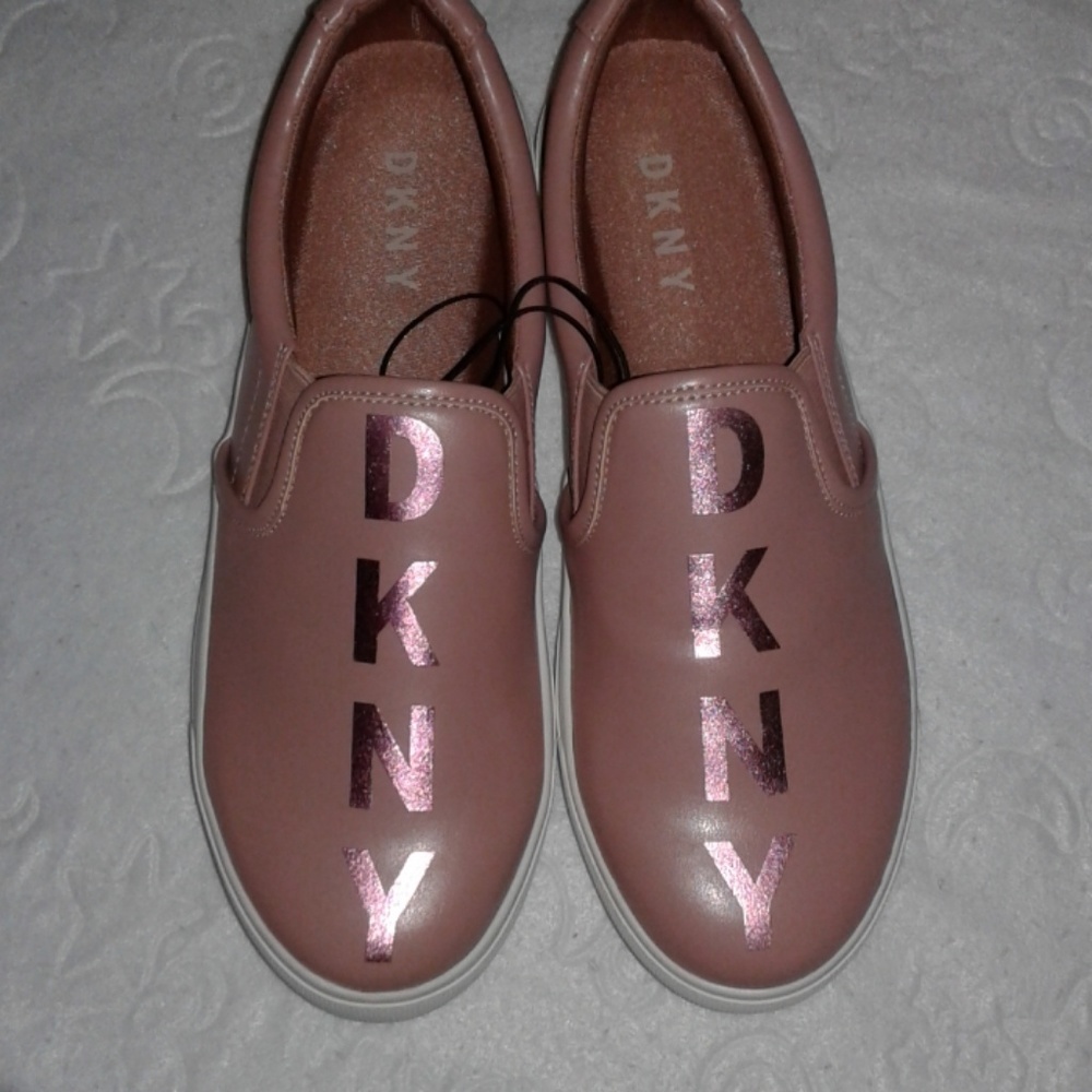 DKNY casual shoes NWOT